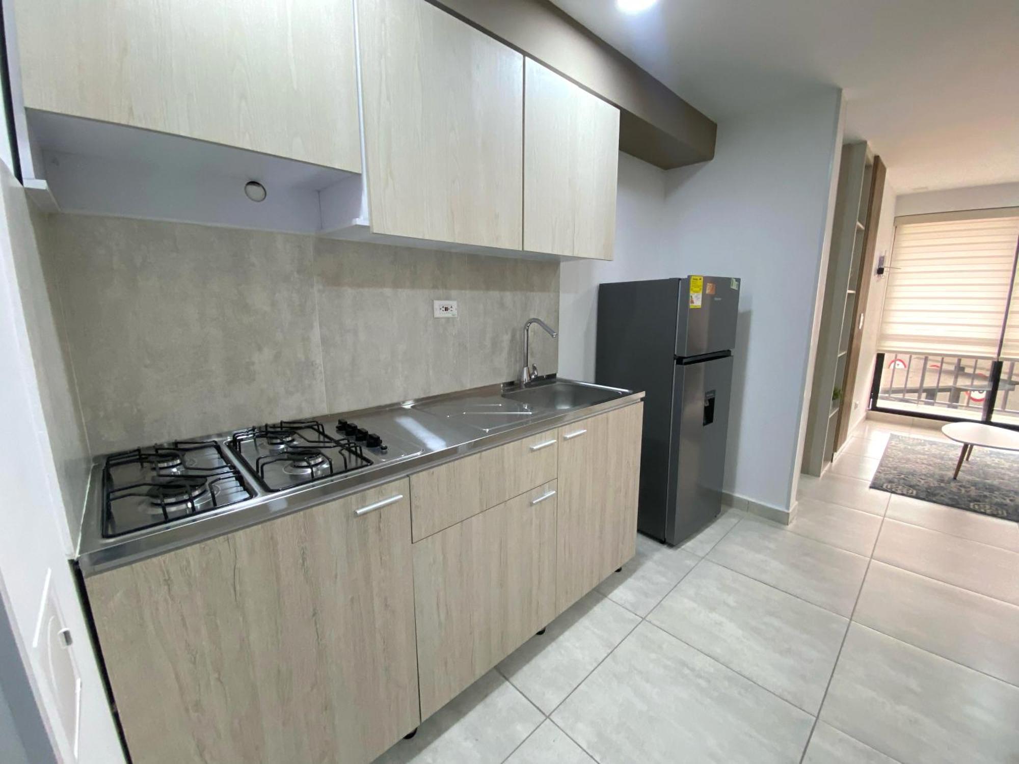 Hito 202 Amplio En Av 19 Norte Con Balcon Armenia (Quindio)